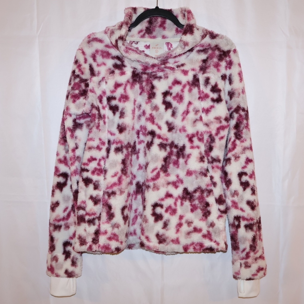 Freely Pink Marble Speckled Sherpa Pullover w/Thumbholes & Zipper Pockets.